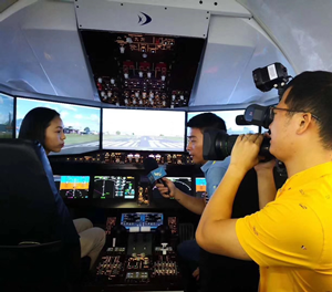 电视台到航空研学基地采访报道